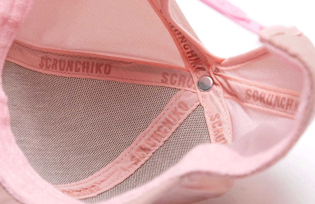 Blush Davis Aktiv Trucker - Scrunchiko